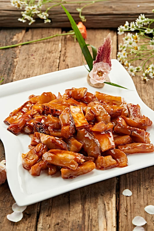 葱烧梅花参图片