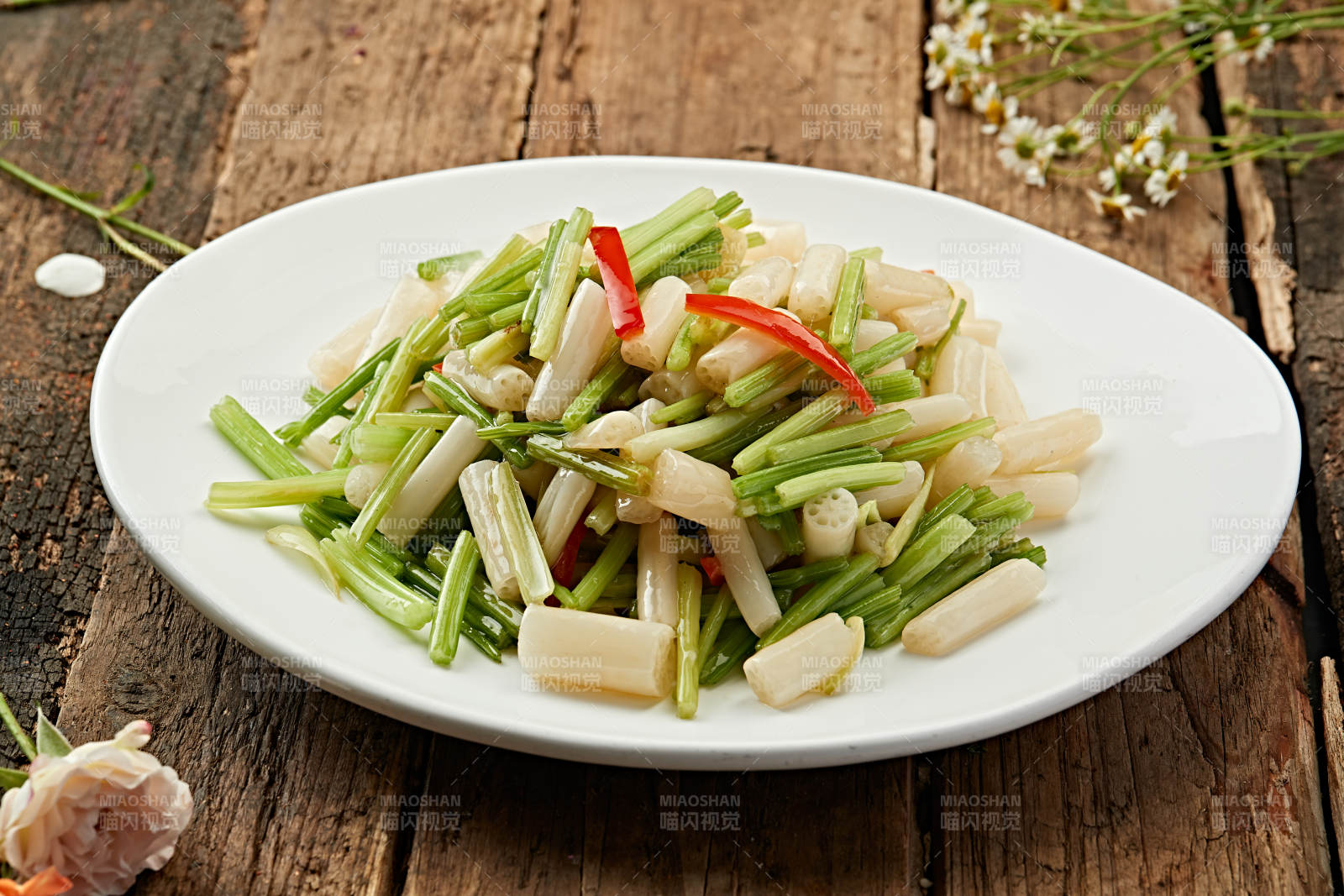 芹菜炒藕带图片