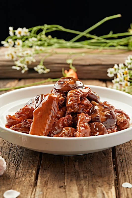 酱香鸡块配香菇图片