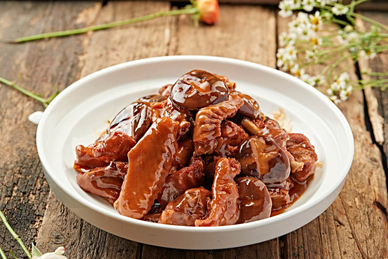 红烧鸡块炖香菇图片
