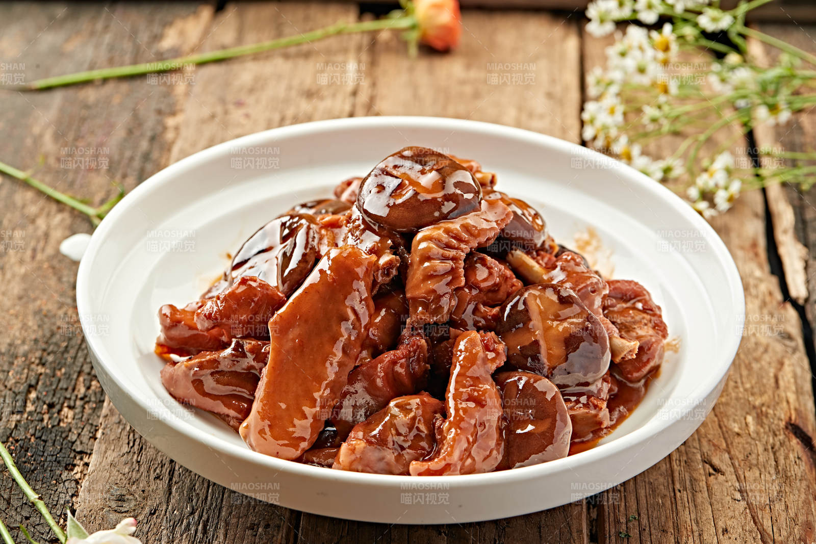 红烧鸡块炖香菇图片