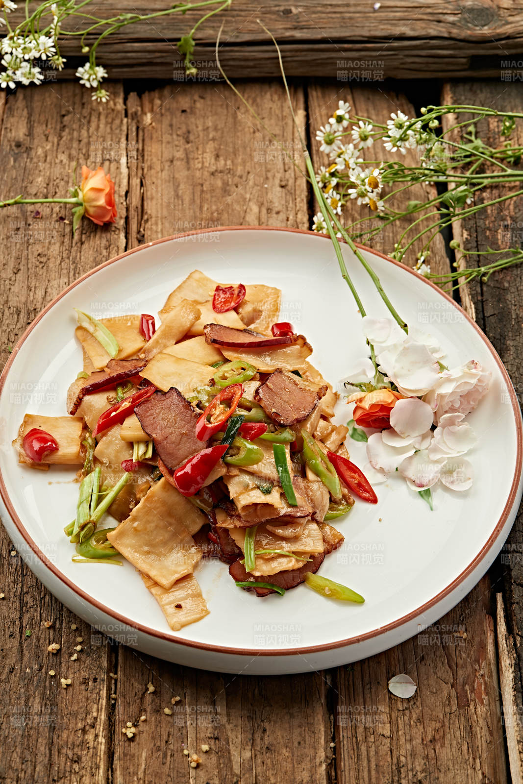 香辣豆皮炒肉图片