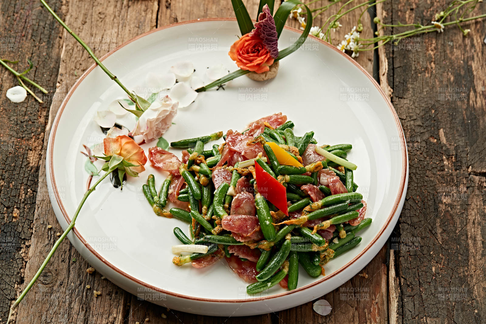 翠绿豆角配肉片图片