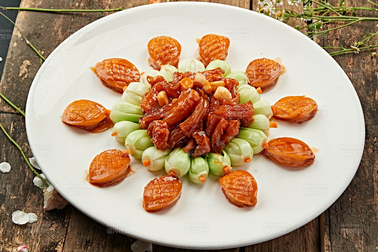 红烧猪蹄配青菜图片