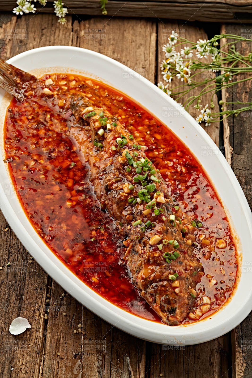 香辣红烧鱼图片