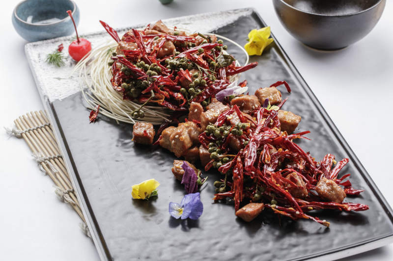 麻辣香锅配面条图片