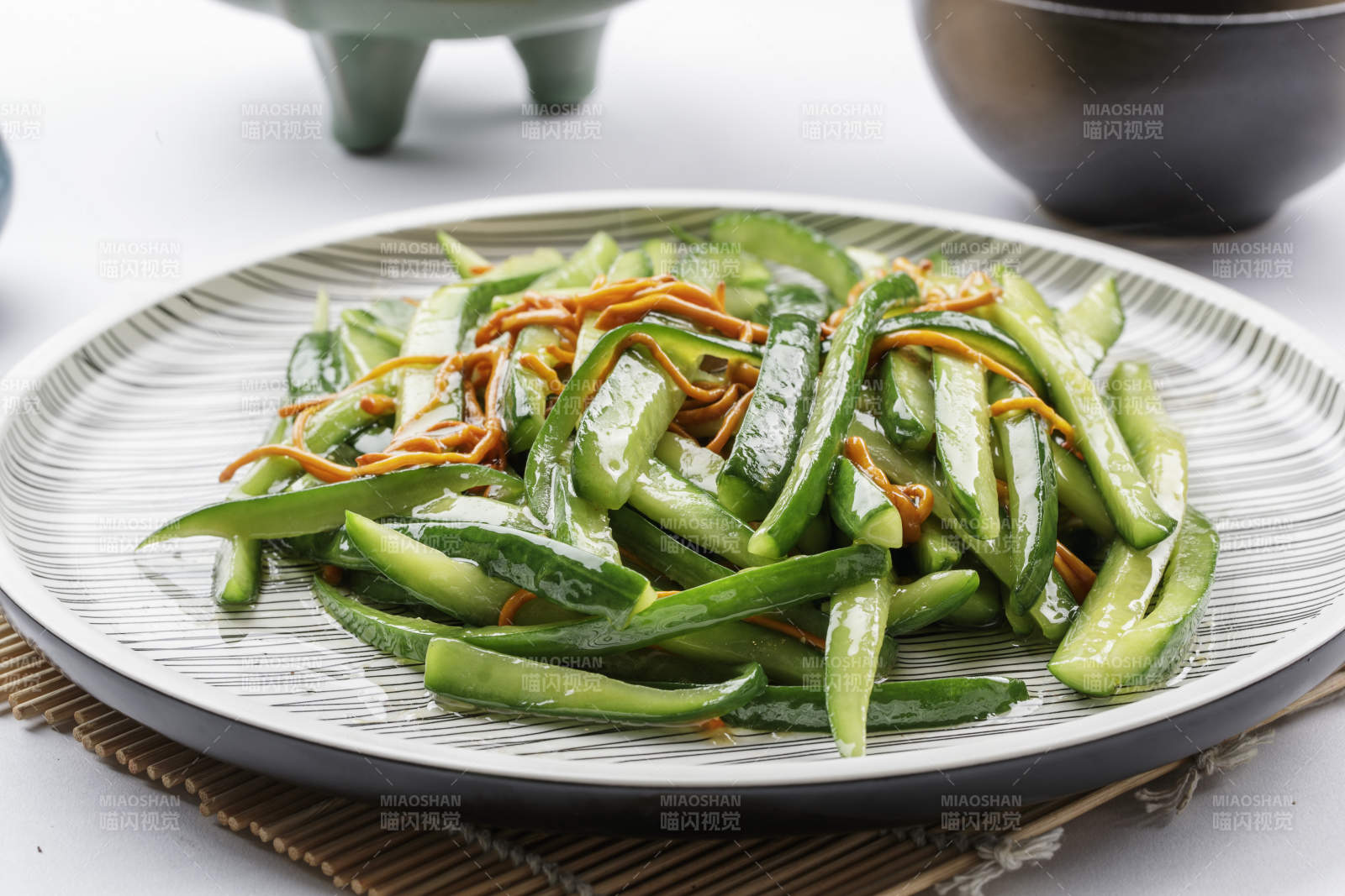 凉拌黄瓜胡萝卜图片