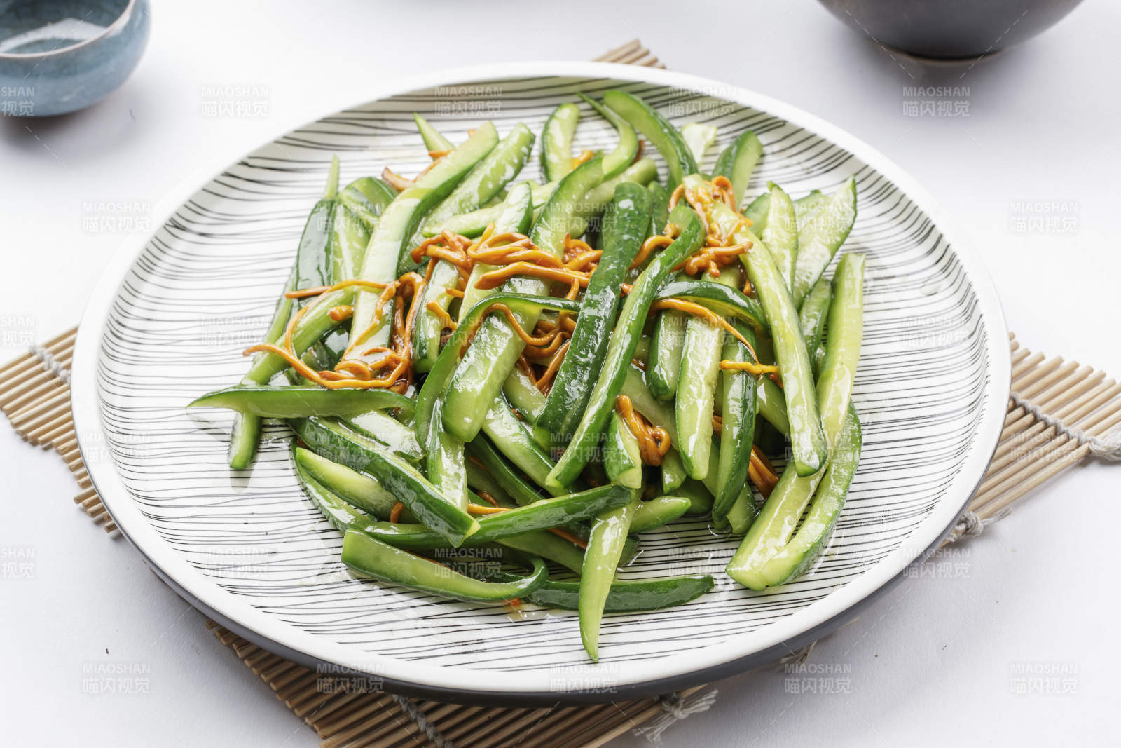 凉拌黄瓜丝图片