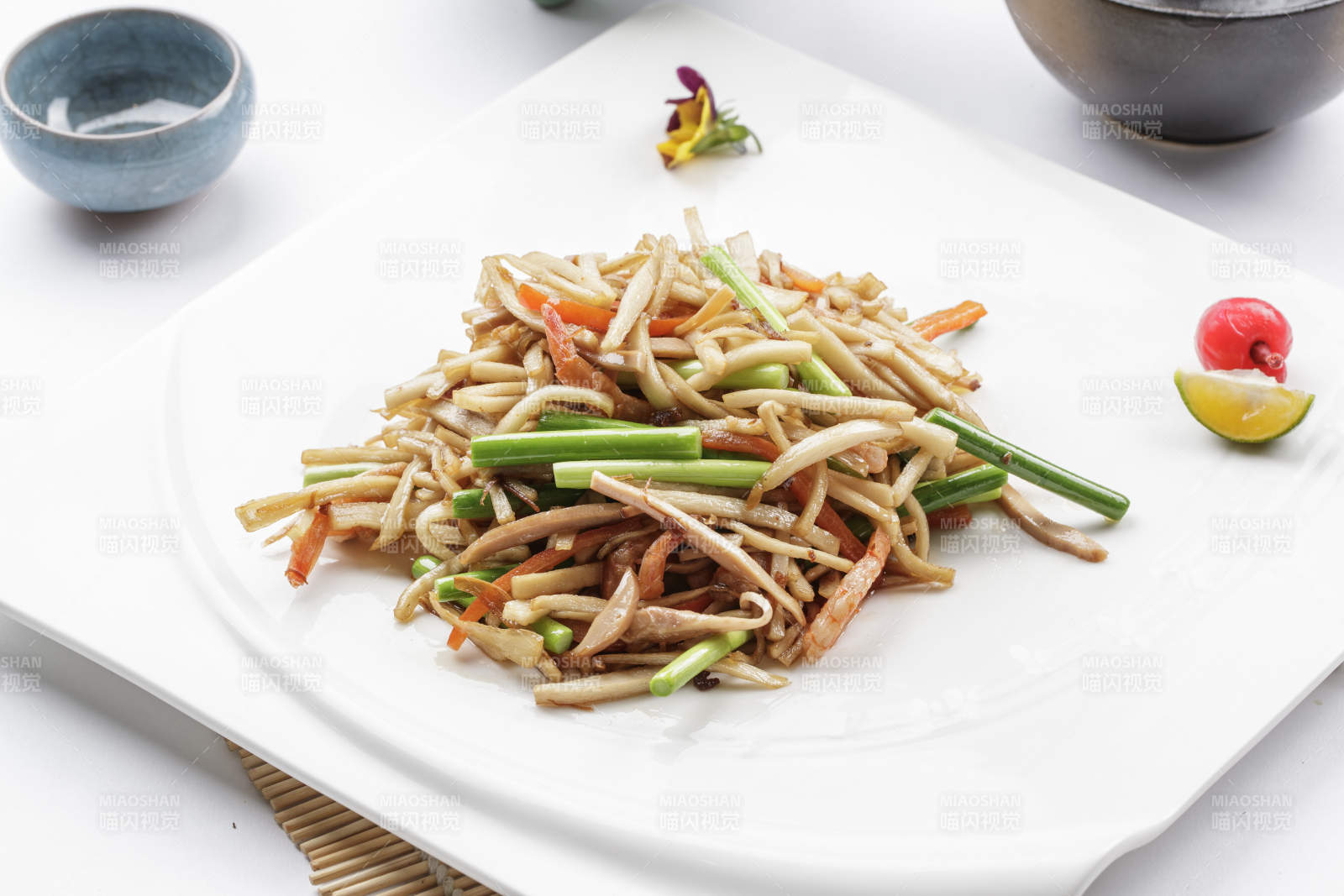 炒豆芽配蔬菜图片