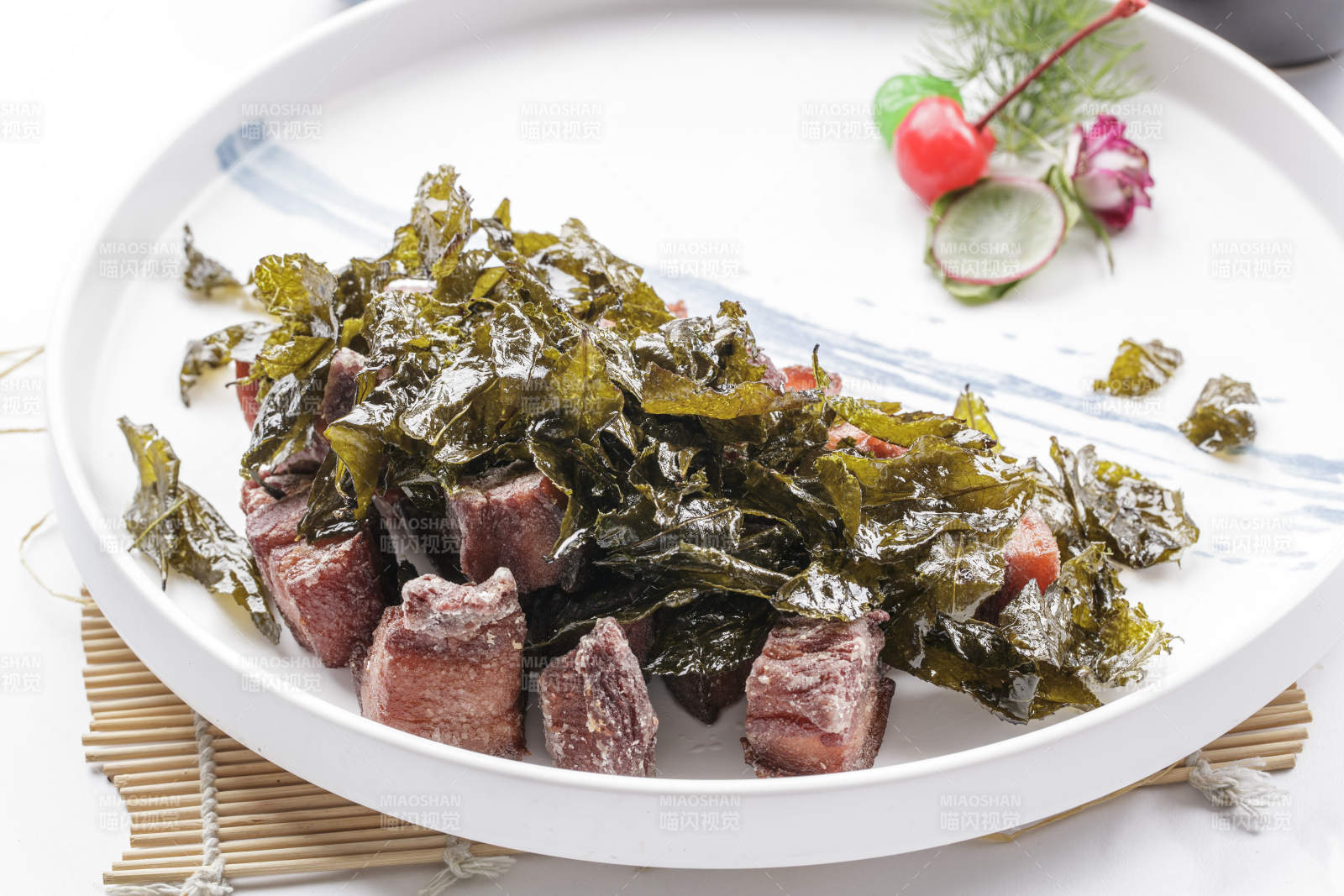 海苔牛肉拼盘图片