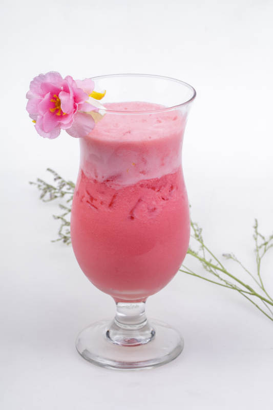 粉色花漾饮品图片