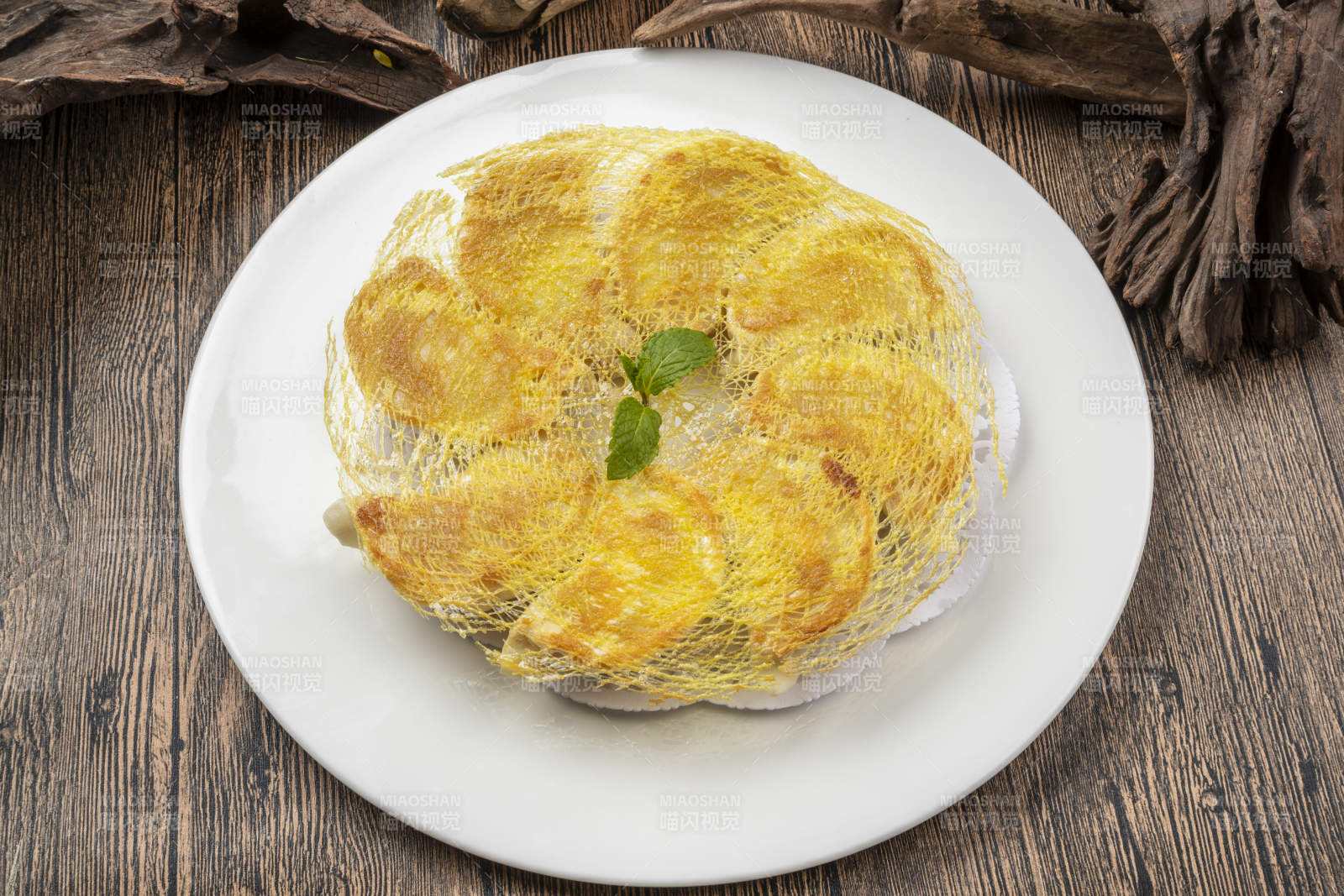 金黄酥皮点心图片