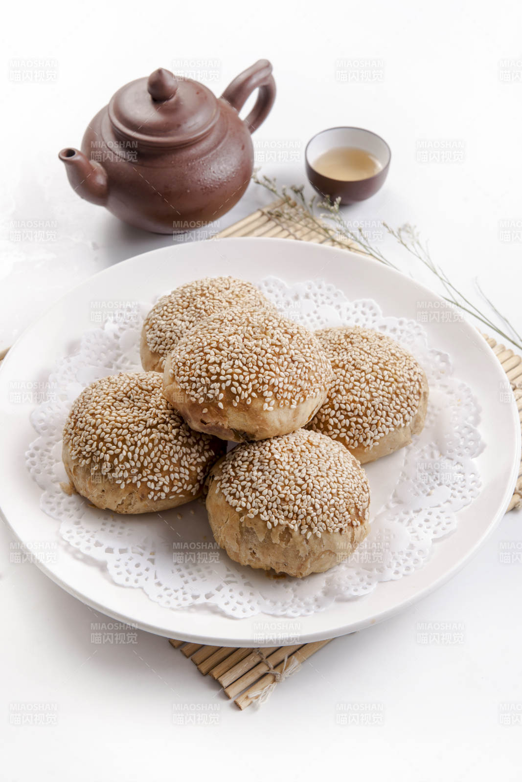 芝麻饼配茶点图片