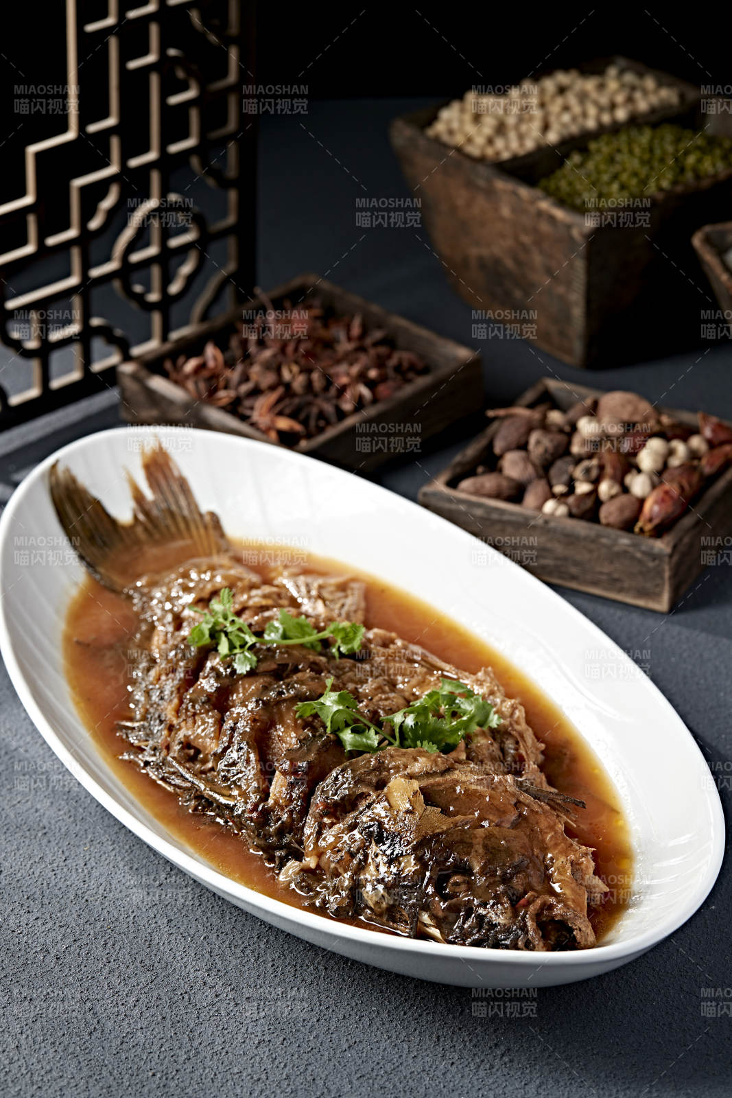 红烧鱼配香料图片