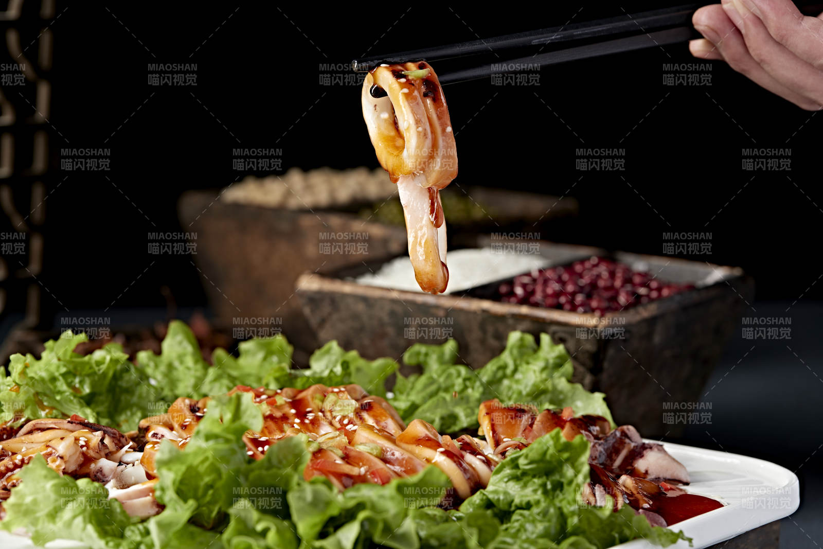 烤肉配生菜图片