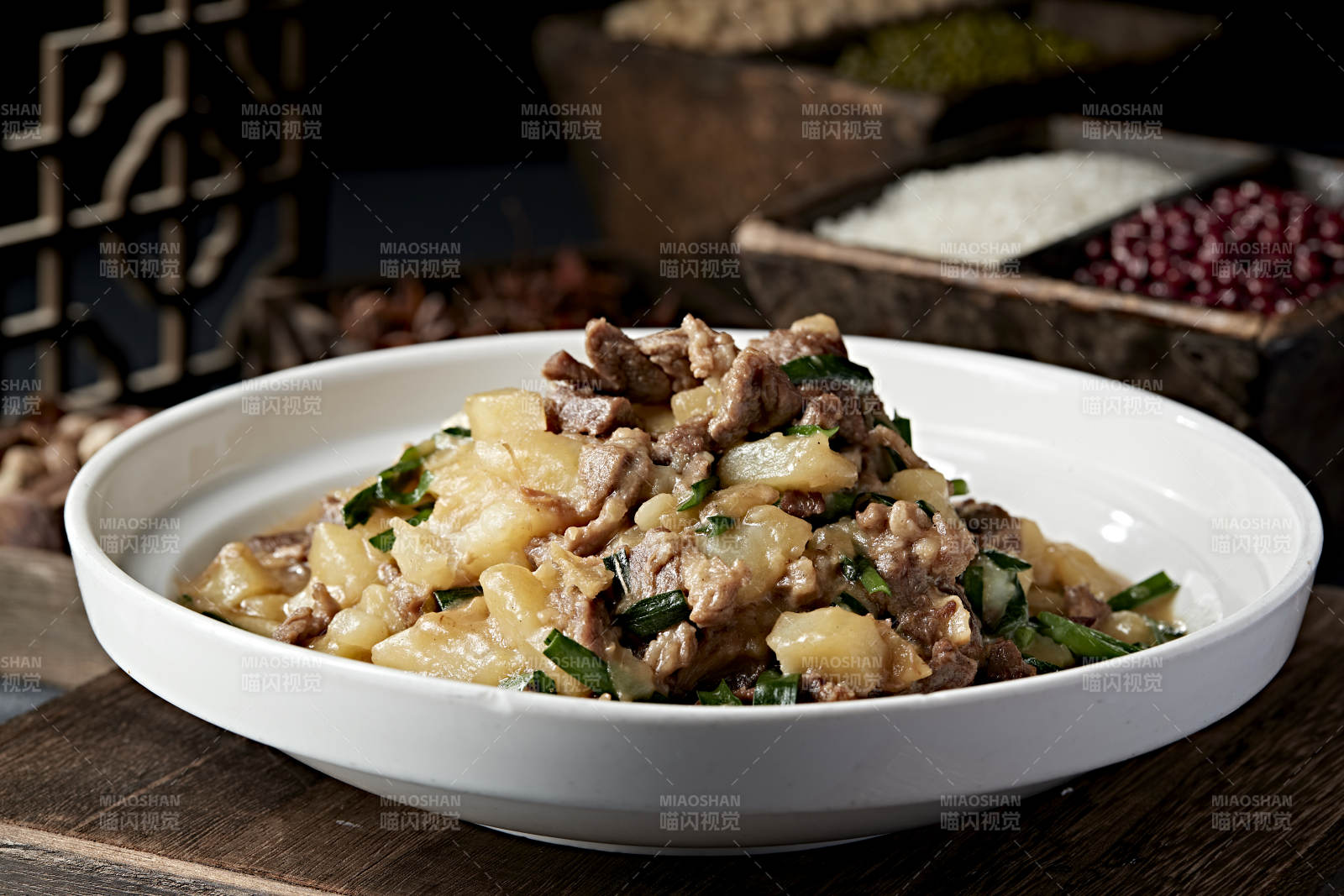 土豆炒肉片图片