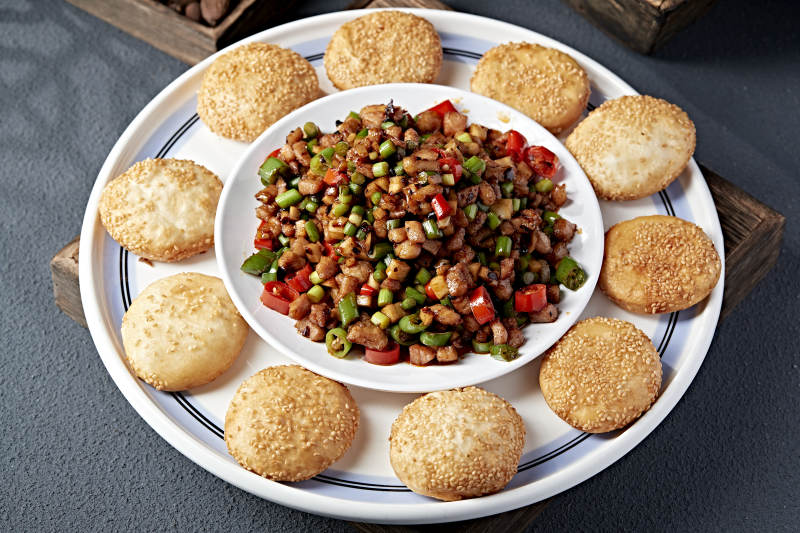 炒豆角配小饼图片