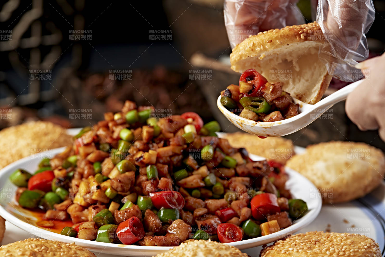 美味夹馅面包图片