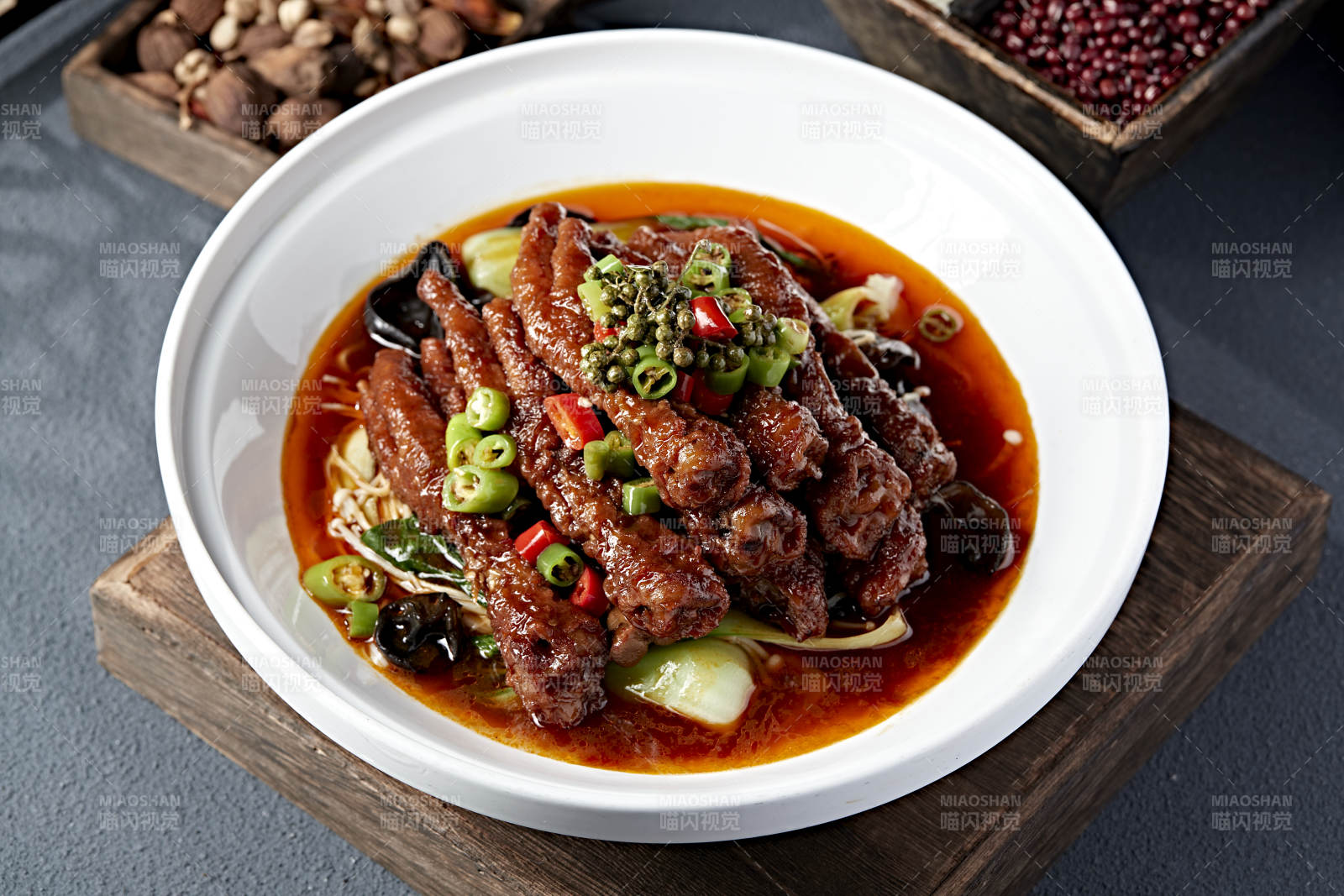 麻辣牛肉炖菜图片