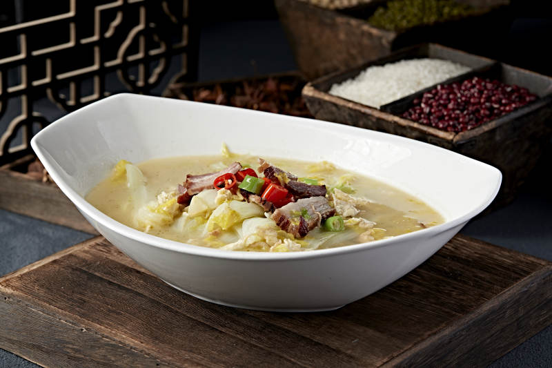 白菜炖肉汤图片