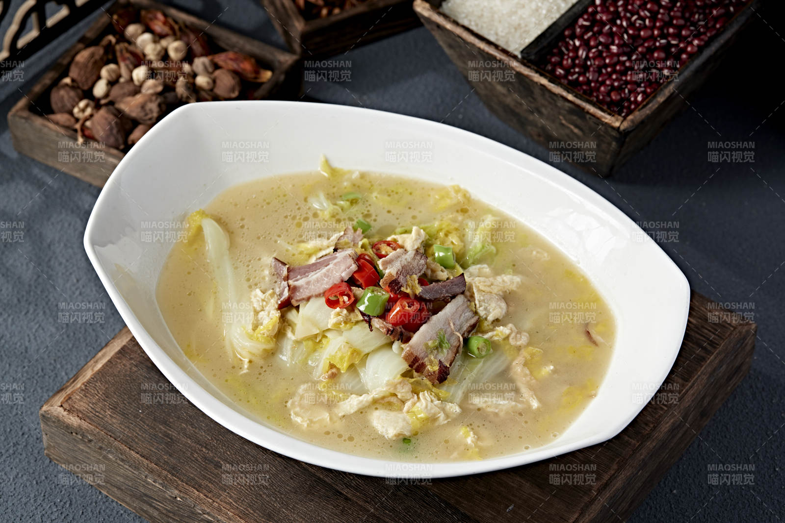 酸辣白菜汤图片