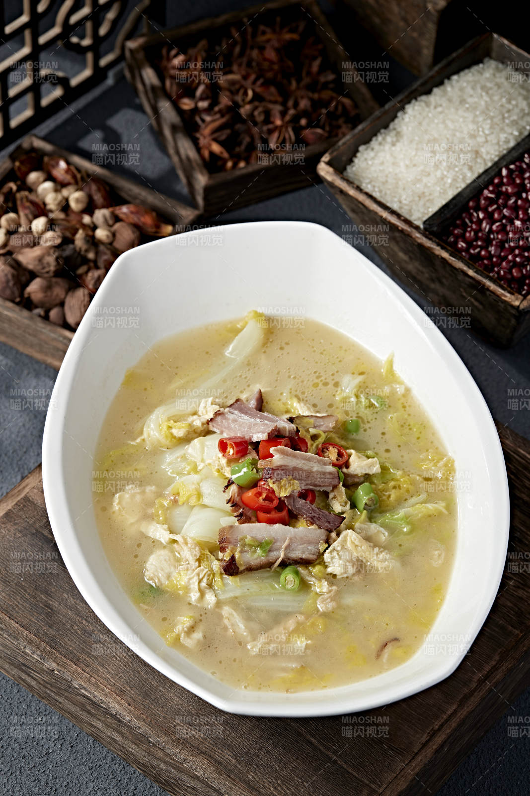 酸辣白菜汤图片