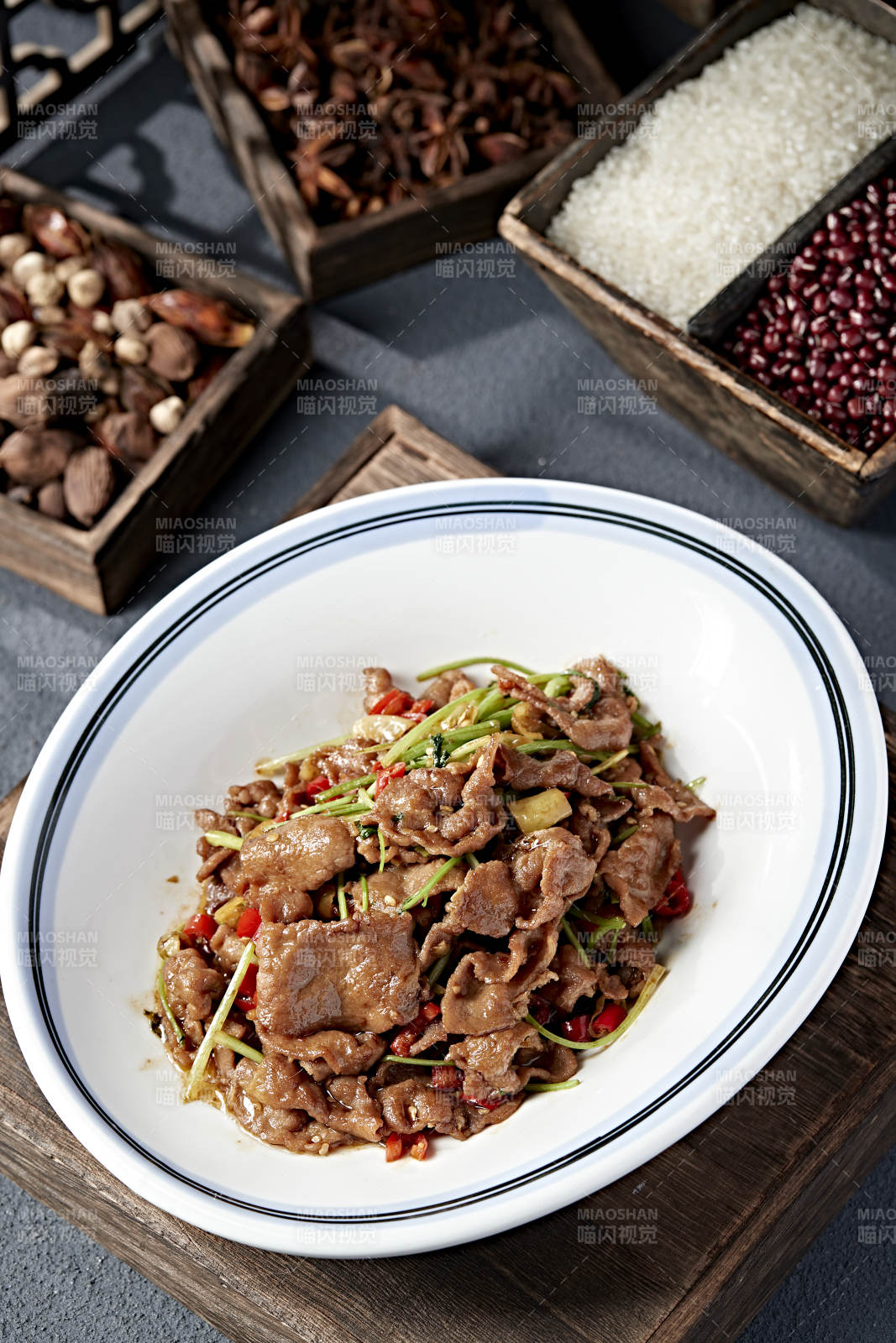 香辣牛肉片图片