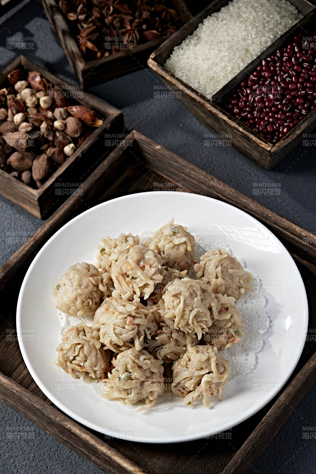 香糯丸子配五谷图片