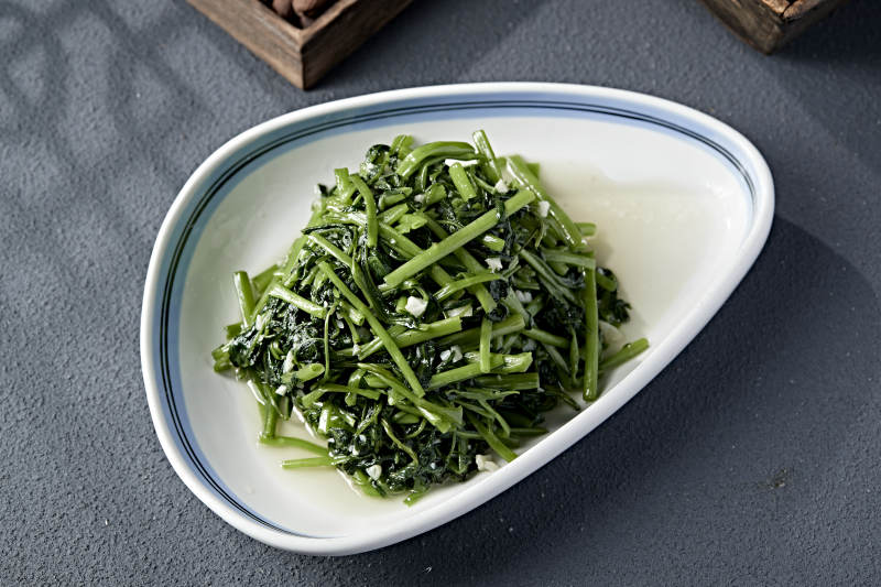 素炒蒜蓉空心菜图片