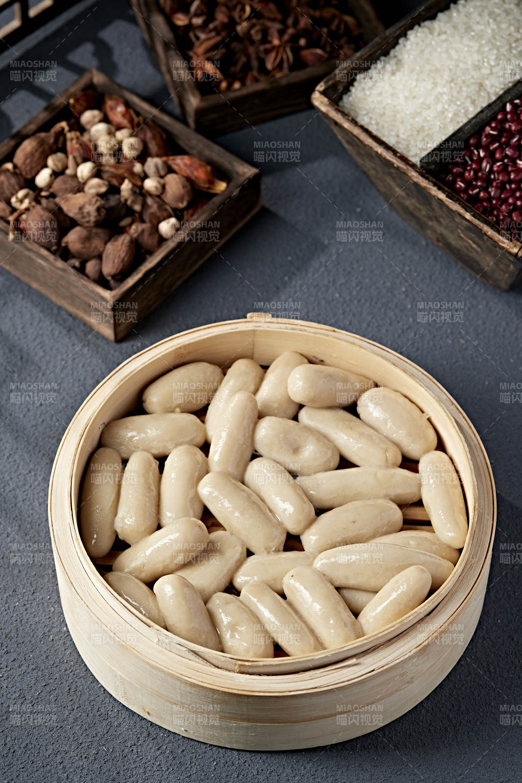 张家口地方美食土豆莜面鱼图片