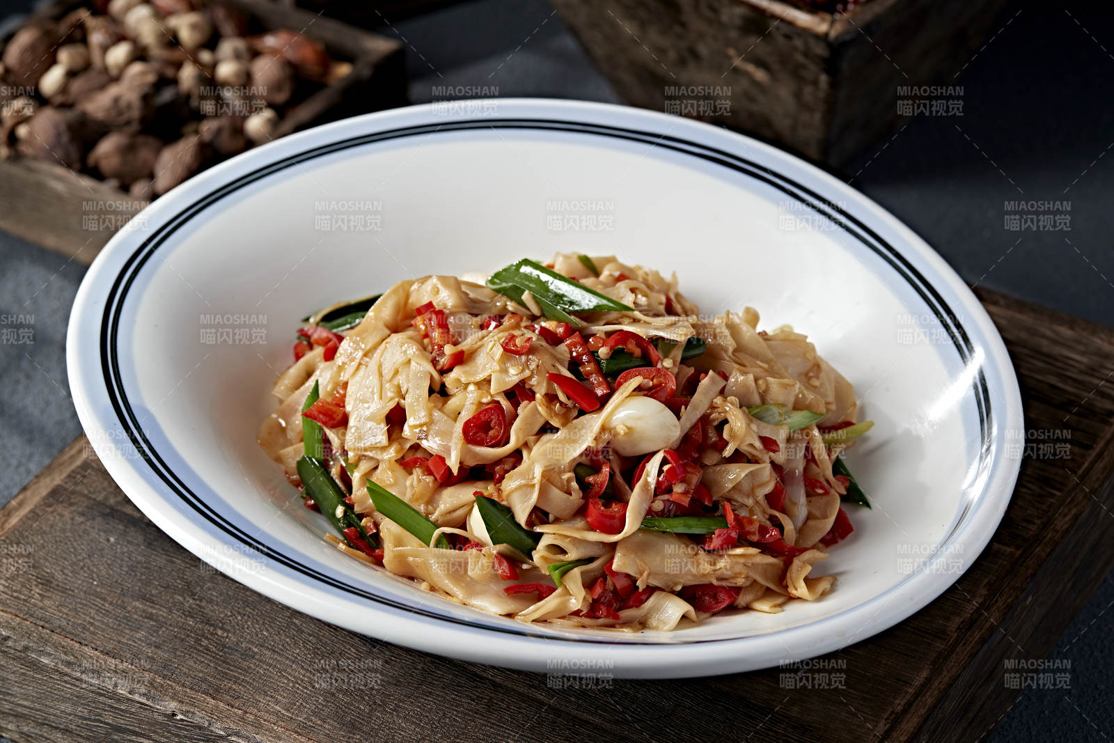 湘味米椒蒜苗素炒脆笋图片