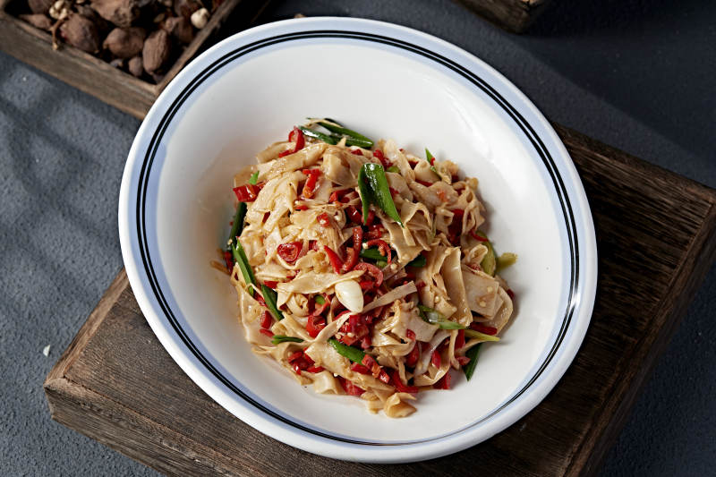 湘味米椒蒜苗素炒脆笋图片