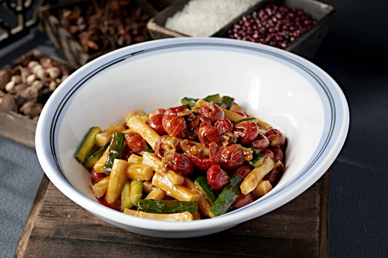 酱爆瓜条韩式年糕小龙虾尾图片