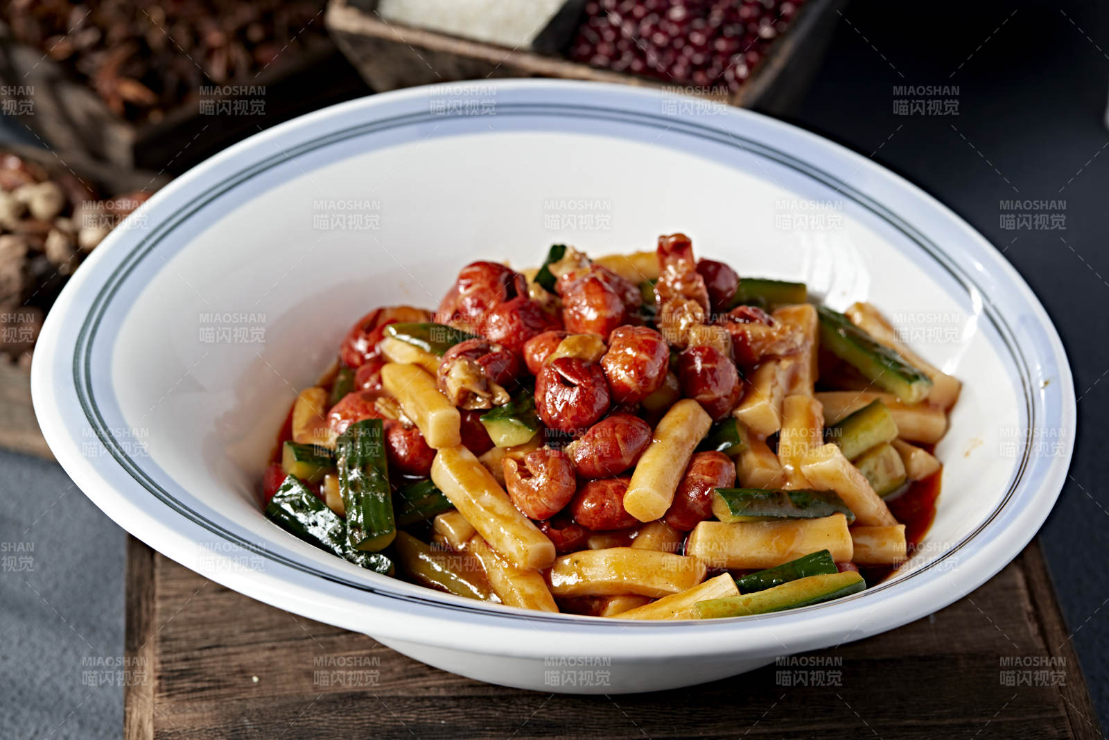 酱爆瓜条韩式年糕小龙虾尾图片