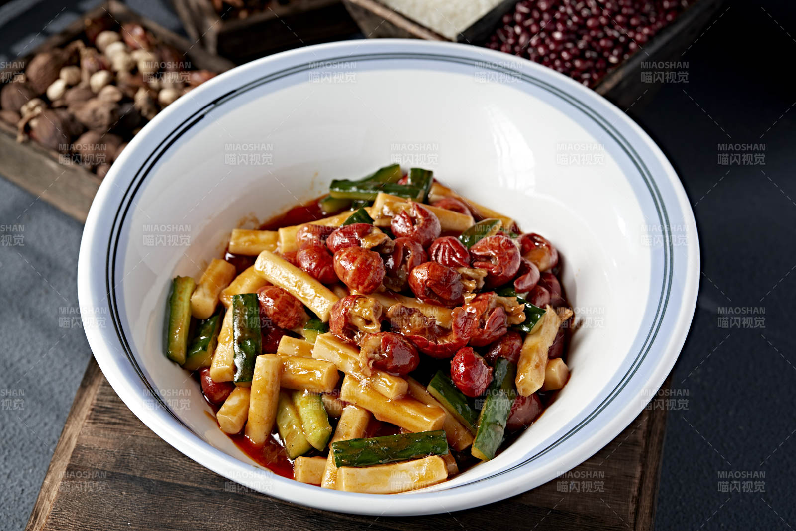 酱爆瓜条韩式年糕小龙虾尾图片