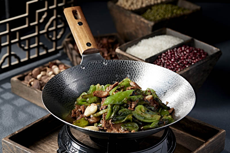 酱爆蒜子青辣椒五花肉片图片