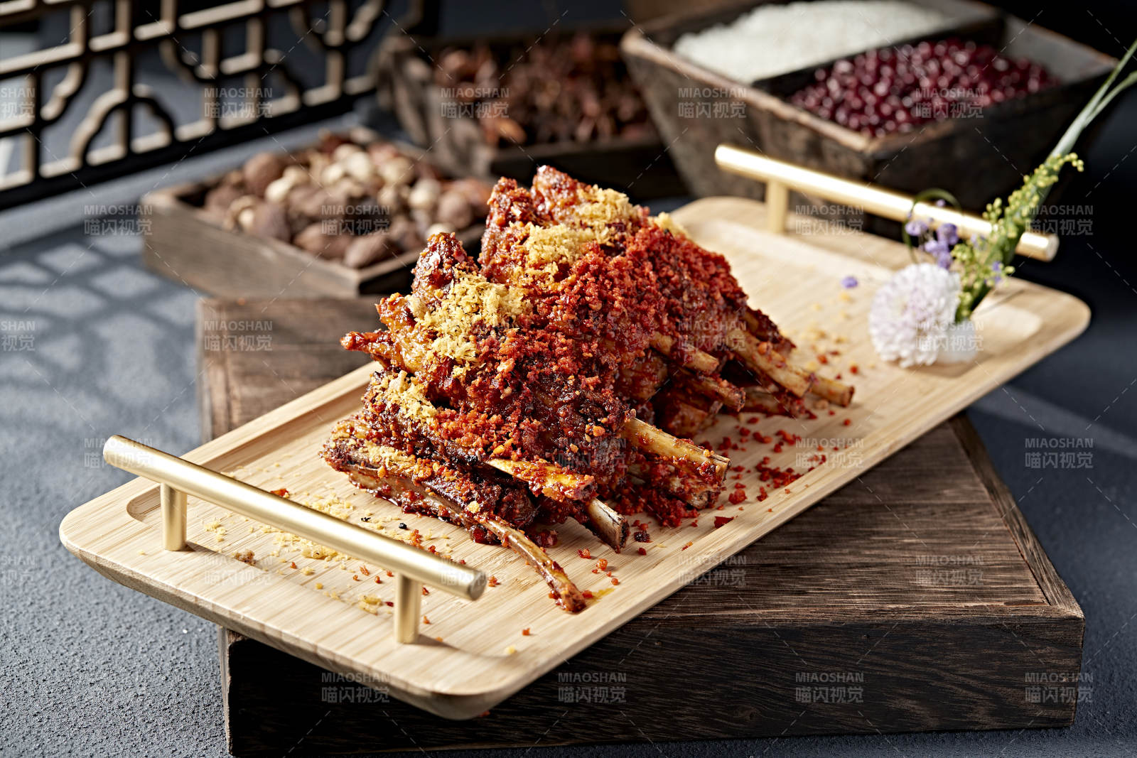 爆辣油炸小羊排图片