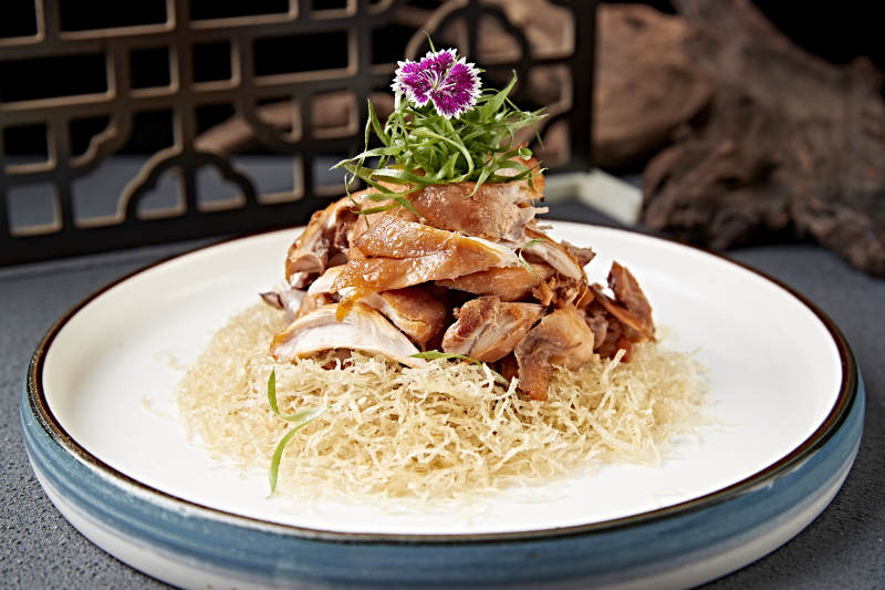 美味凉菜手撕熏鸡图片