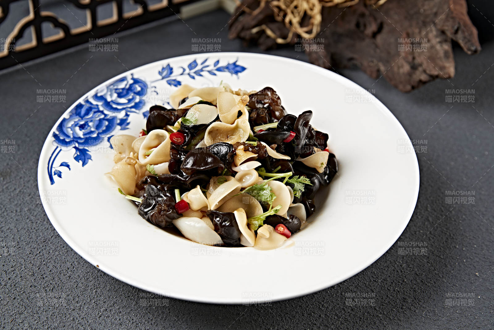 美味凉菜捞汁巧拌黑白木耳图片