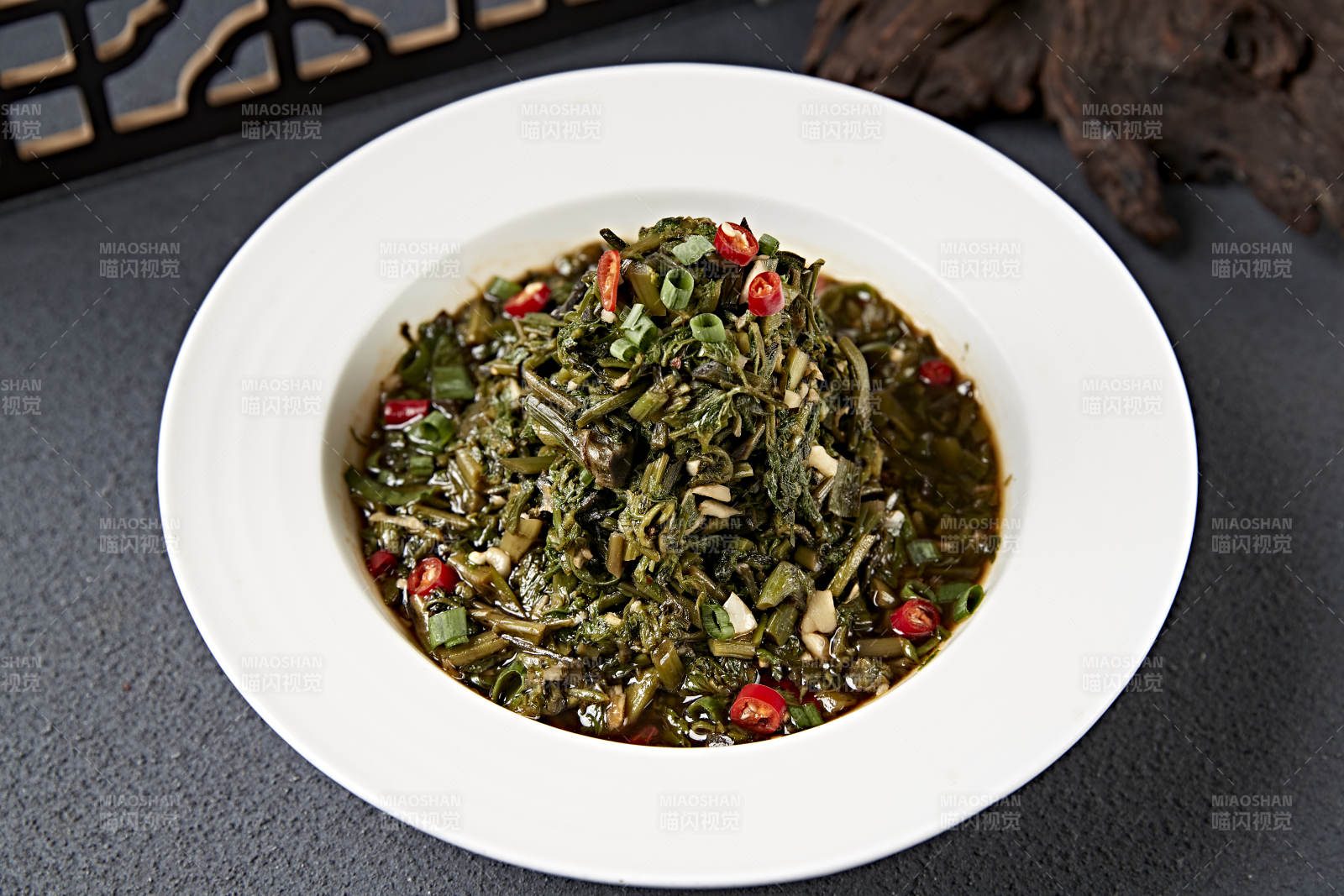 老醋米椒拌苦菜图片