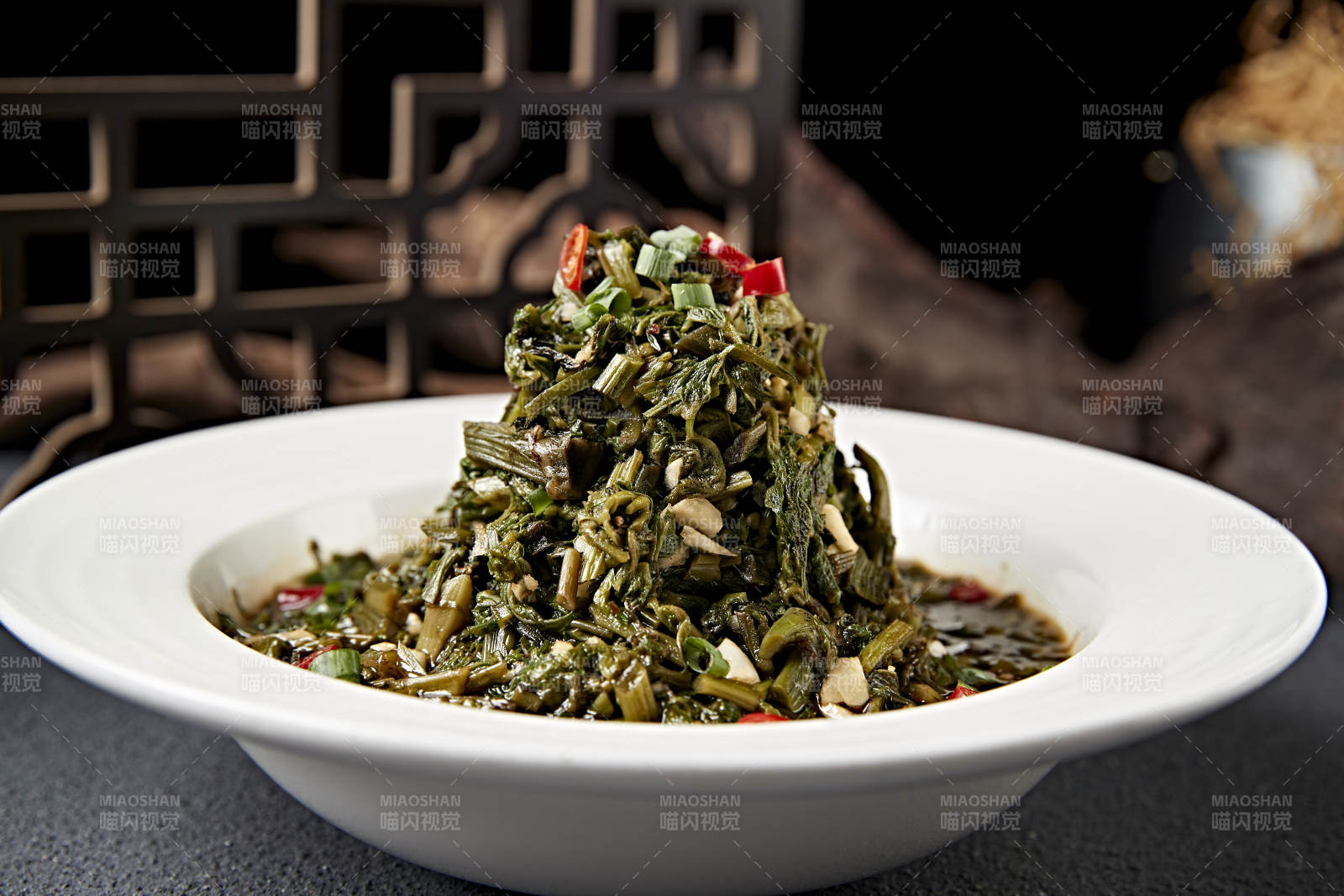 老醋米椒拌苦菜图片