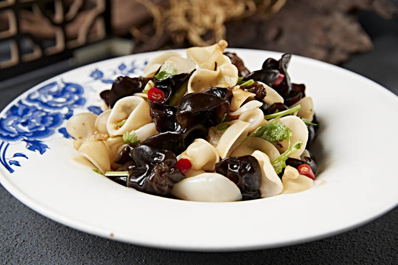 美味凉菜捞汁巧拌黑白木耳图片