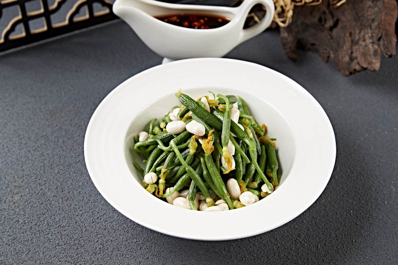 美味凉菜果仁巧拌黄瓜仔图片