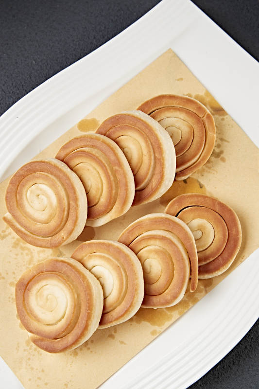 美味主食飘香酸奶饼图片