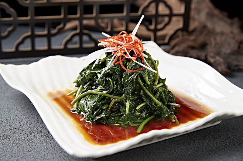 凉拌浇汁嫩菠菜图片