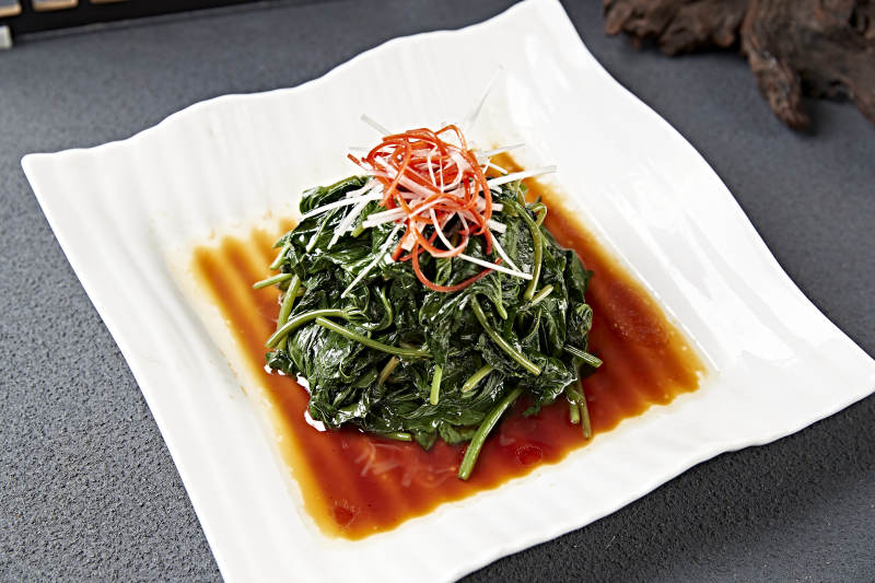 凉拌浇汁嫩菠菜图片