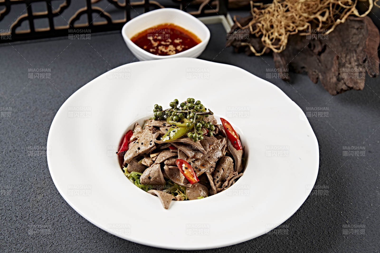 麻辣藤椒拌肝尖猪肝片图片