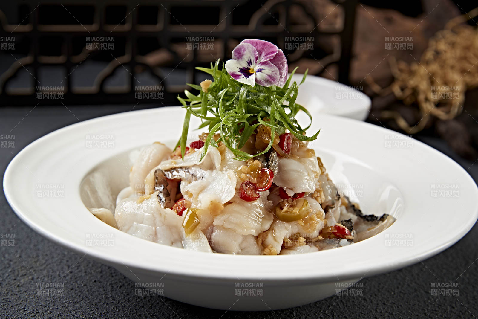 蘸汁泡椒拌鱼片图片