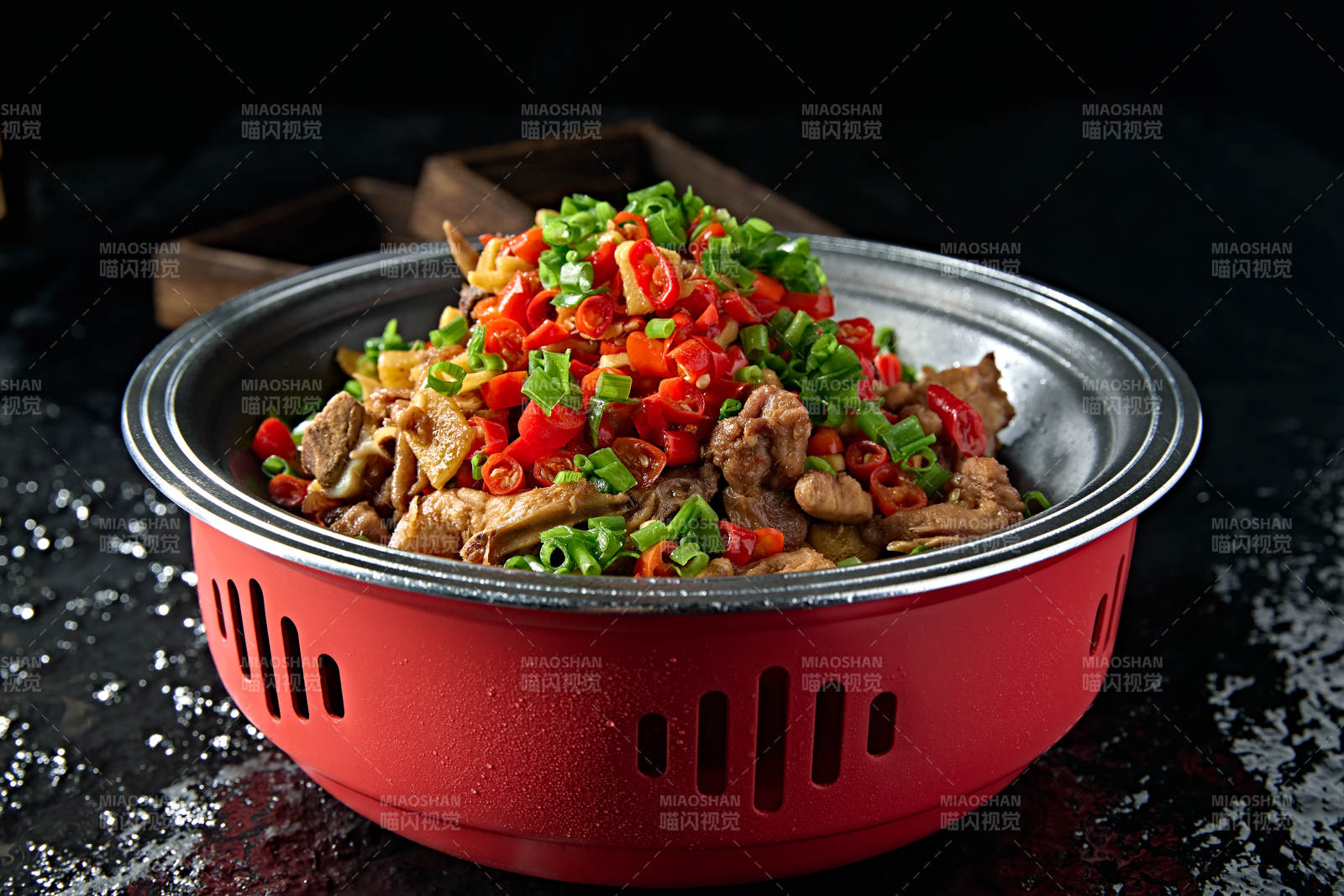 湘味葱香剁椒炒鸡块图片