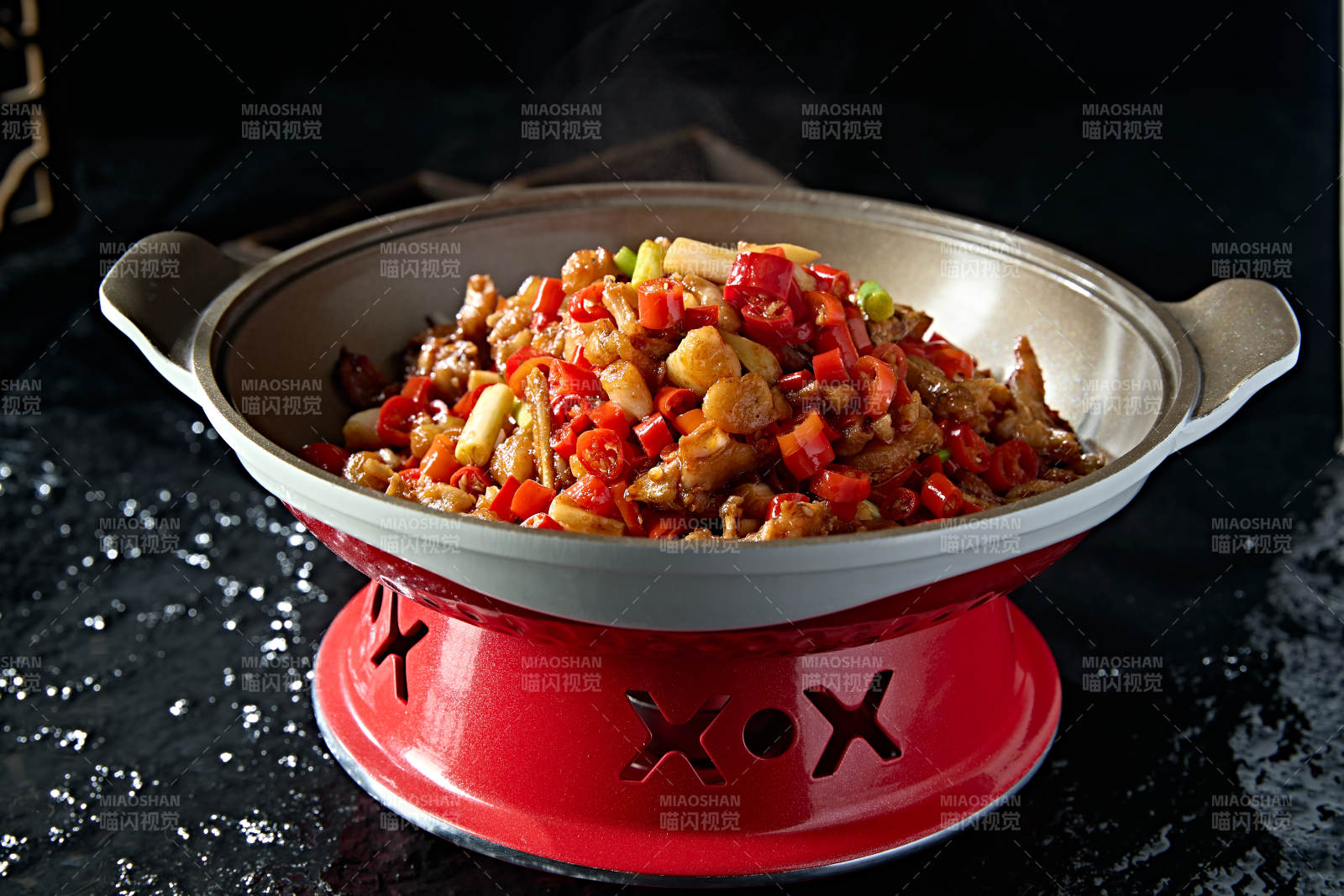 湘味米椒辣炒蒜香牛蛙图片